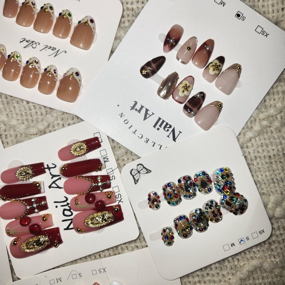 Bundles of Press on nails